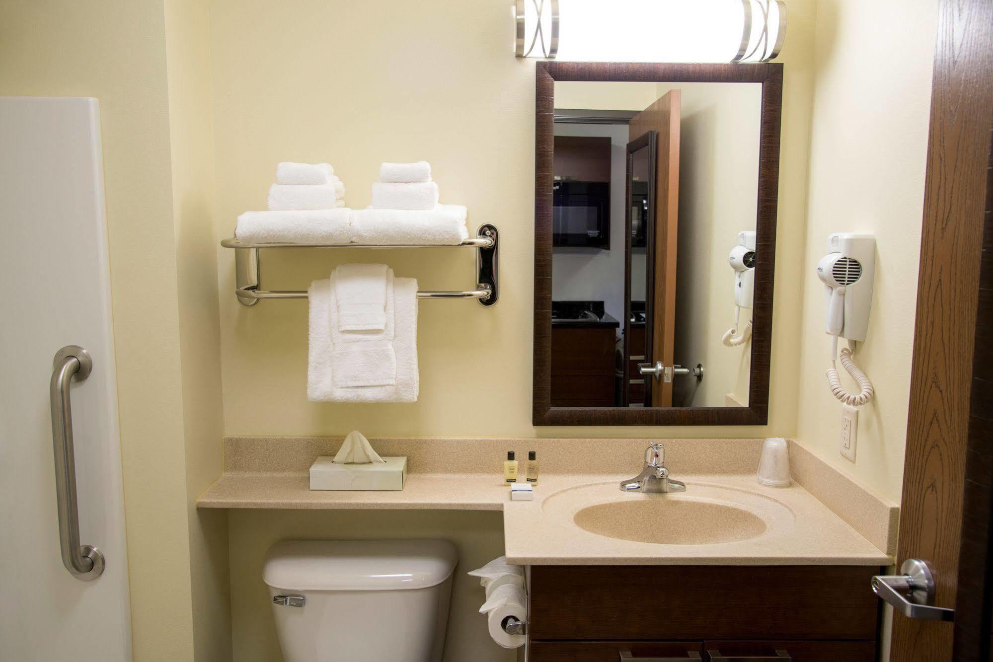 My Place Hotel-Grand Forks, Nd Bagian luar foto